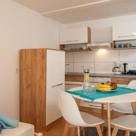 Alpine B3 Apartment